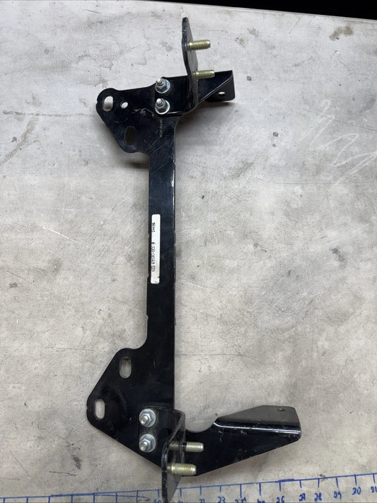 A22-69120-001 Truck Step Support Braket for Freightliner