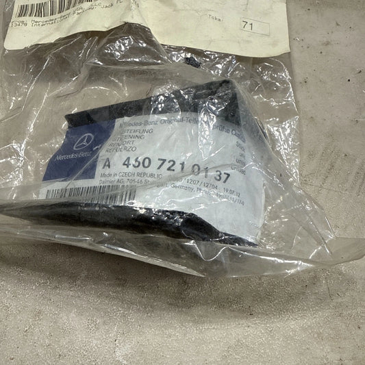 Mercedes-Benz G-Class W460 Left Roof Side Rail Reinforcement Bracket A4607210137