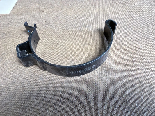 562.U966952 Exhaust Mount Bracket Clamp Volvo - 21486952