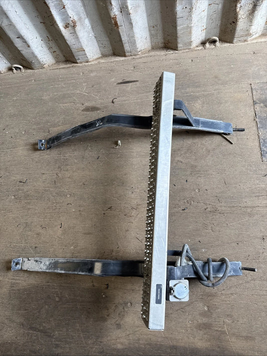 2024 Kenworth T480 Fuel Tank Straps With Step and Eangine Heater Plug