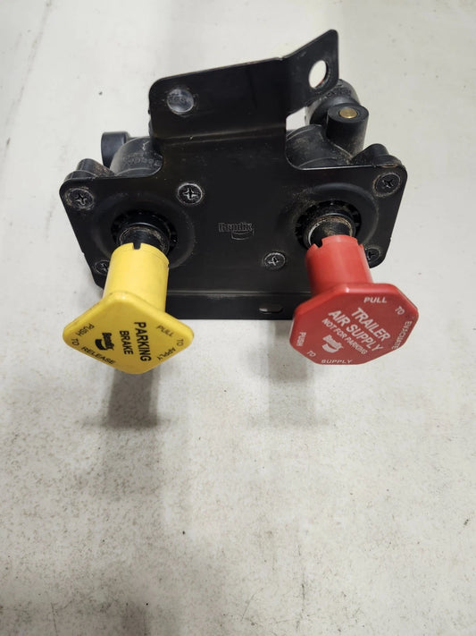 Volvo VNL BENDIX DASH VALVE - K173628 / 909598 OEM