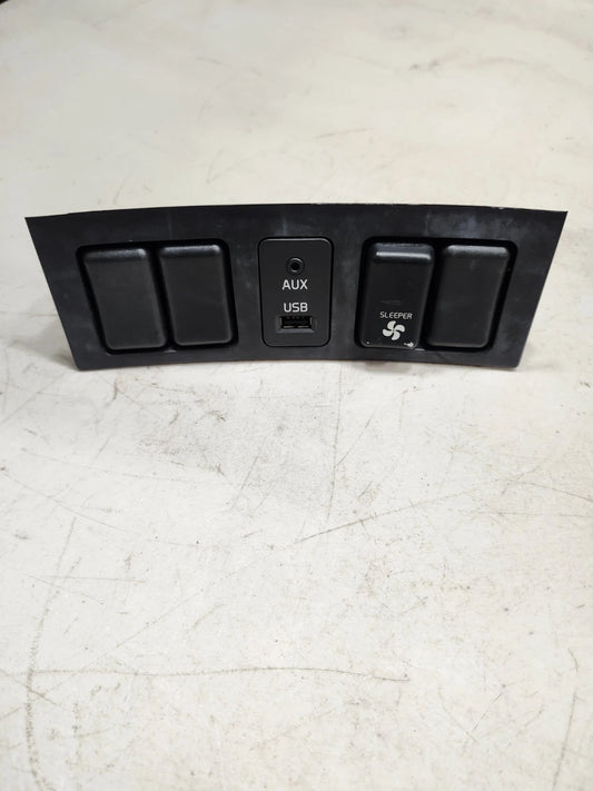 2003-2018 Volvo VNL SWITCH Dash Panel 3175616 OEM