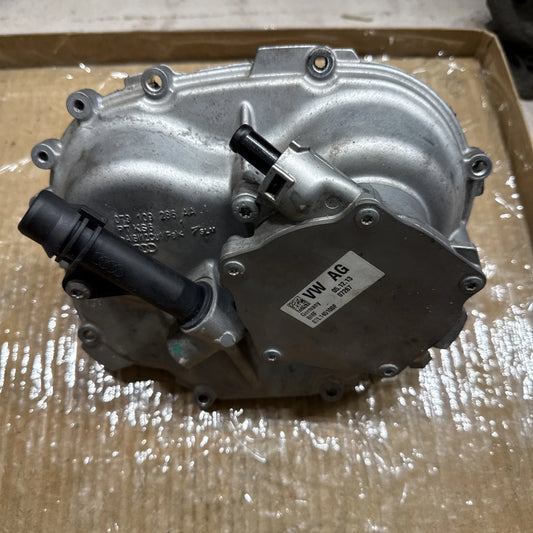 Audi 4G8 S7 4.0L Right Engine Motor Cylinder Head Timing Chain Cover OEM