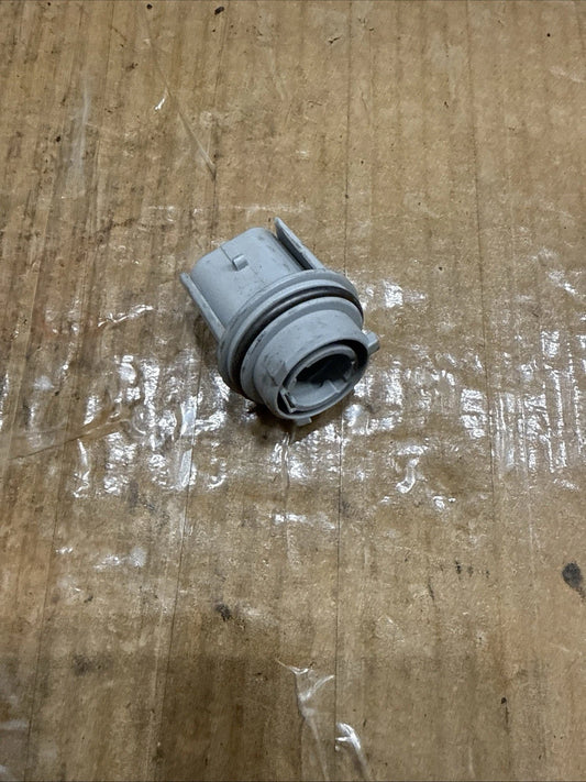 HELLA HAL 963 228 005 Turn Signal Light Socket Lot Of 4