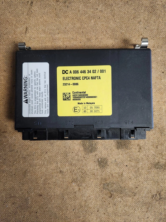 2017-2021 Freightliner CASCADIA Cab Control Module CECU A0064463402001